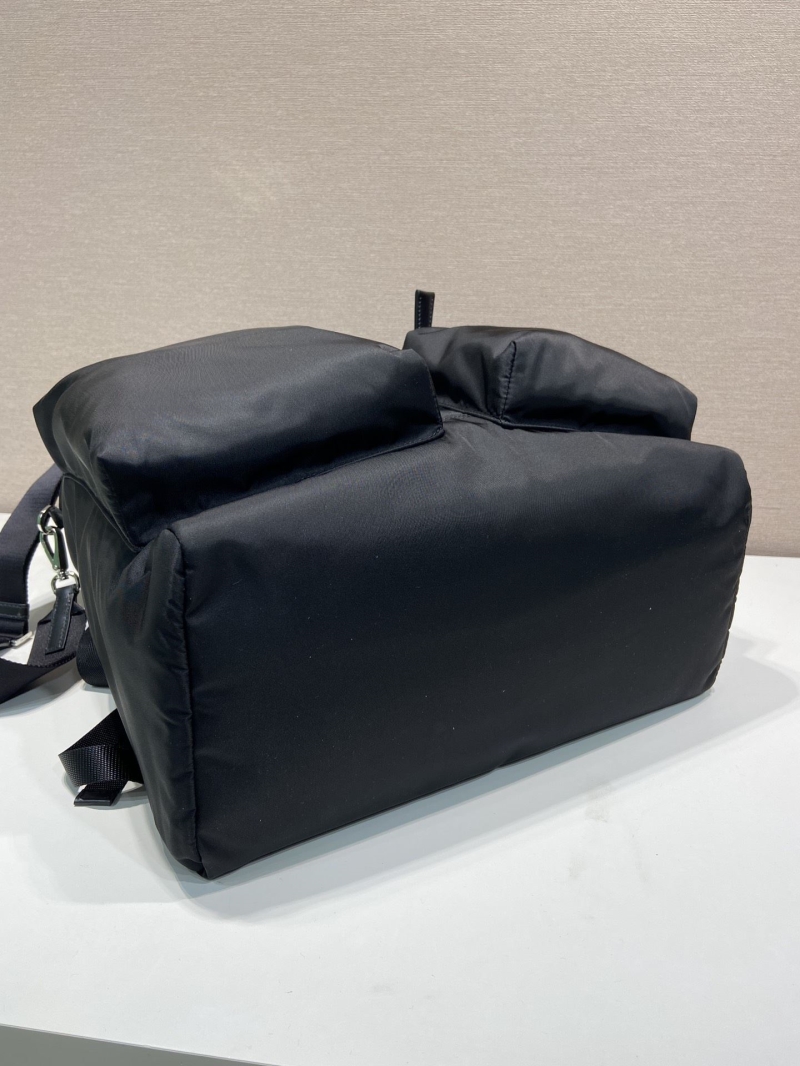 Pra*a backpacks